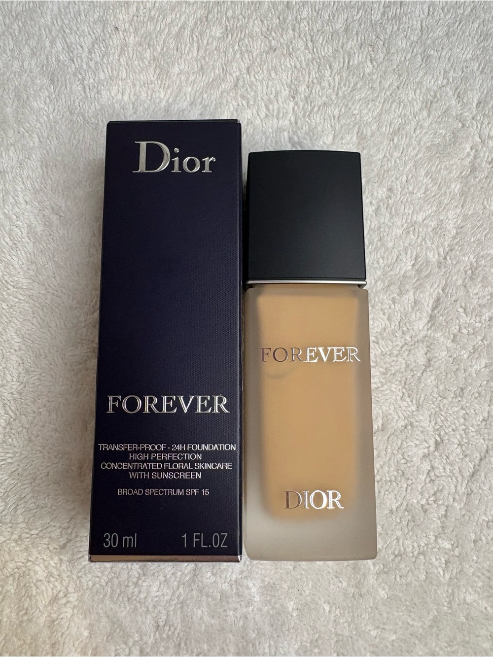 DIOR FOREVER 2.5N Neutral Matte Foundation - Picture 2 of 3